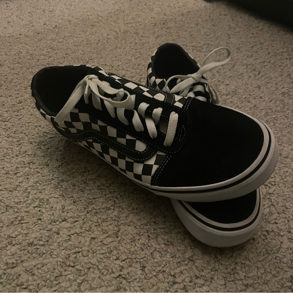 Men’s checkered vans